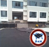青島萬(wàn)達(dá)游艇產(chǎn)業(yè)園車庫(kù)頂板排水板施工